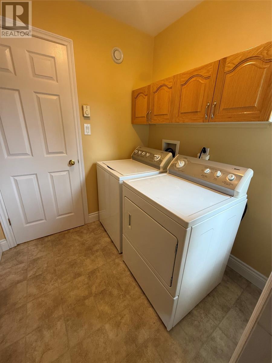8 Harmsworth Drive Property Photo 38