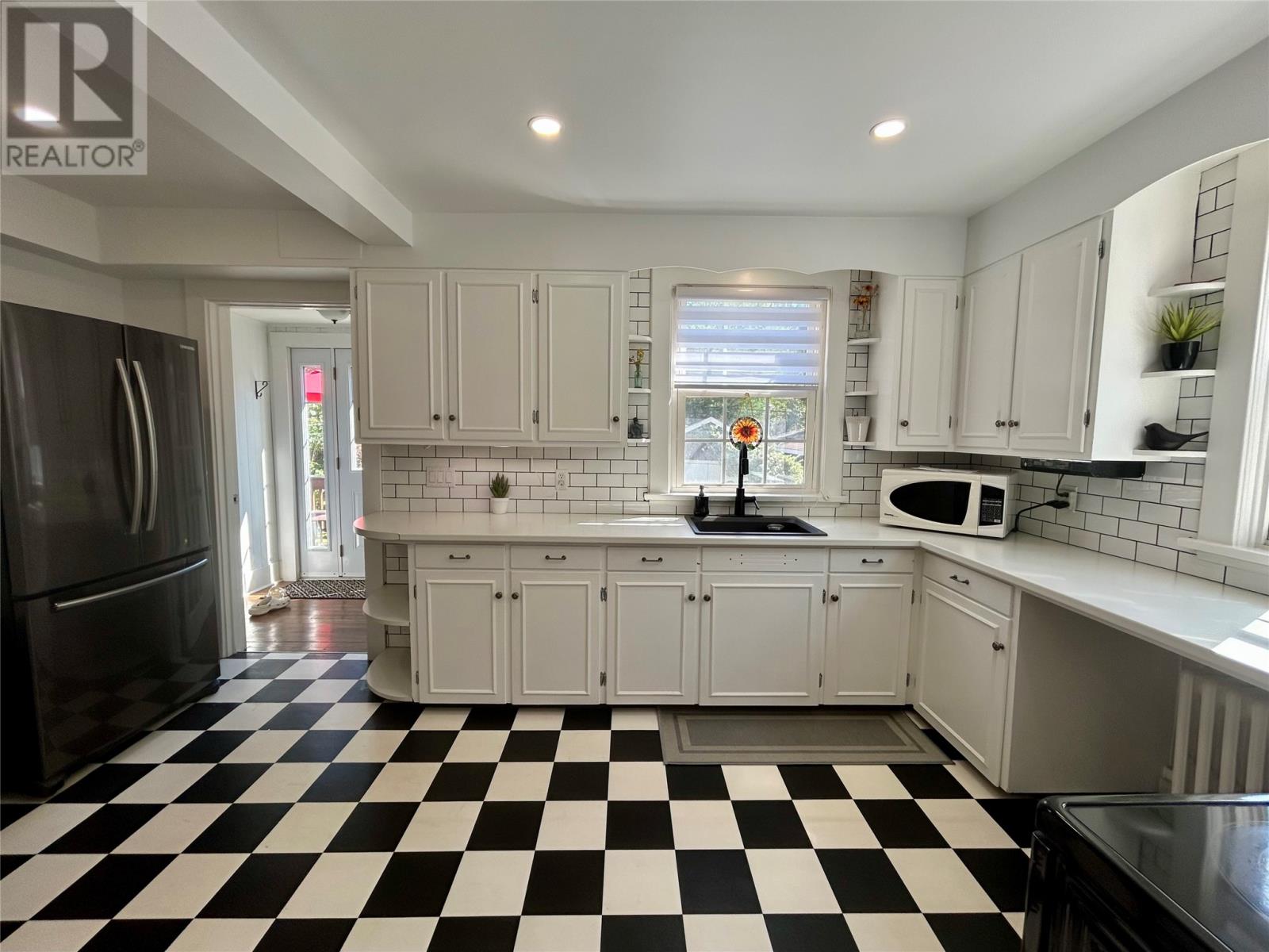 34 Central Street Property Photo 10