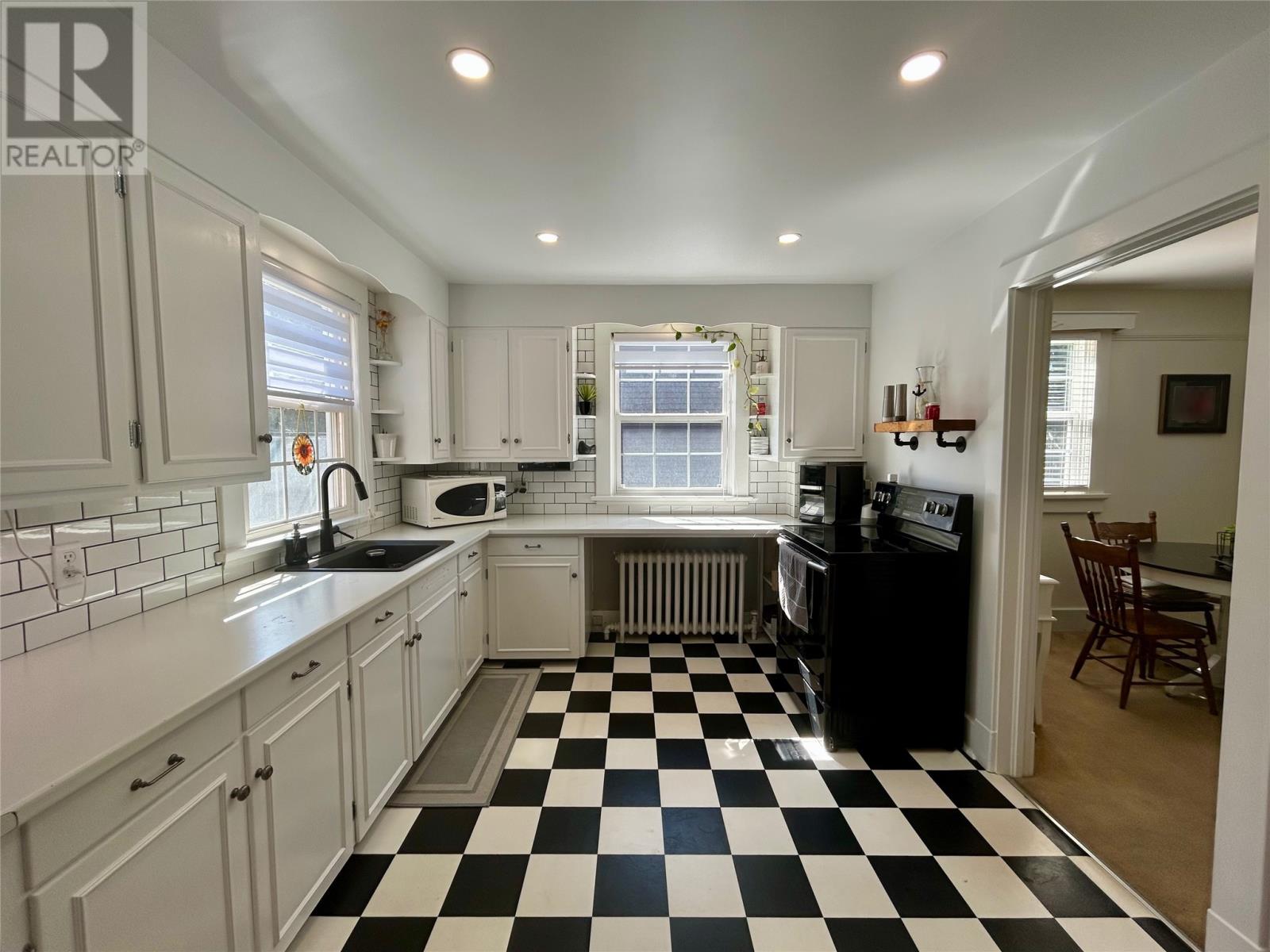 34 Central Street Property Photo 13