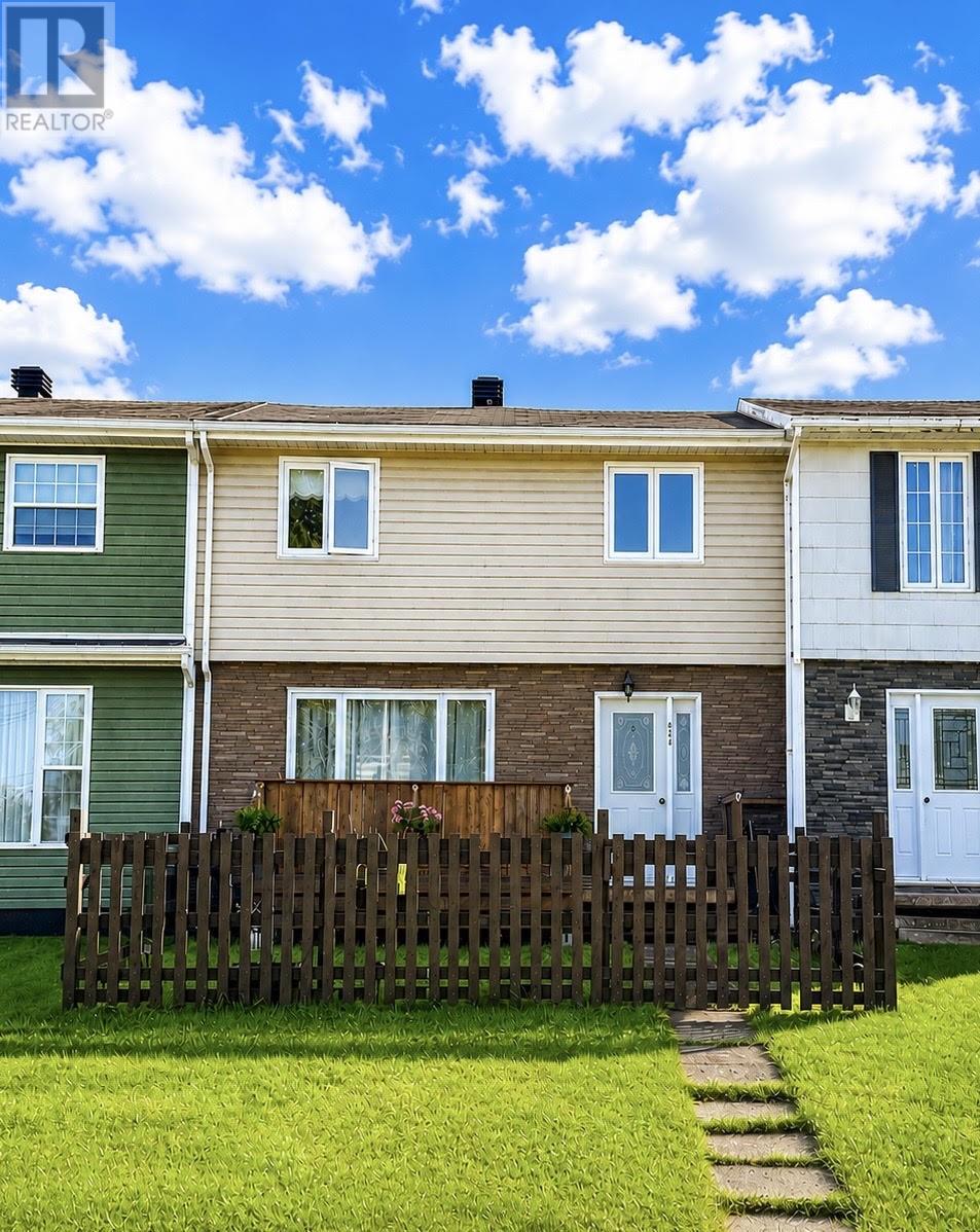 844 Tamarack Drive