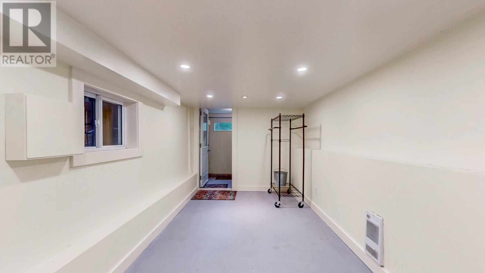 7 Flavin Street Property Photo 37