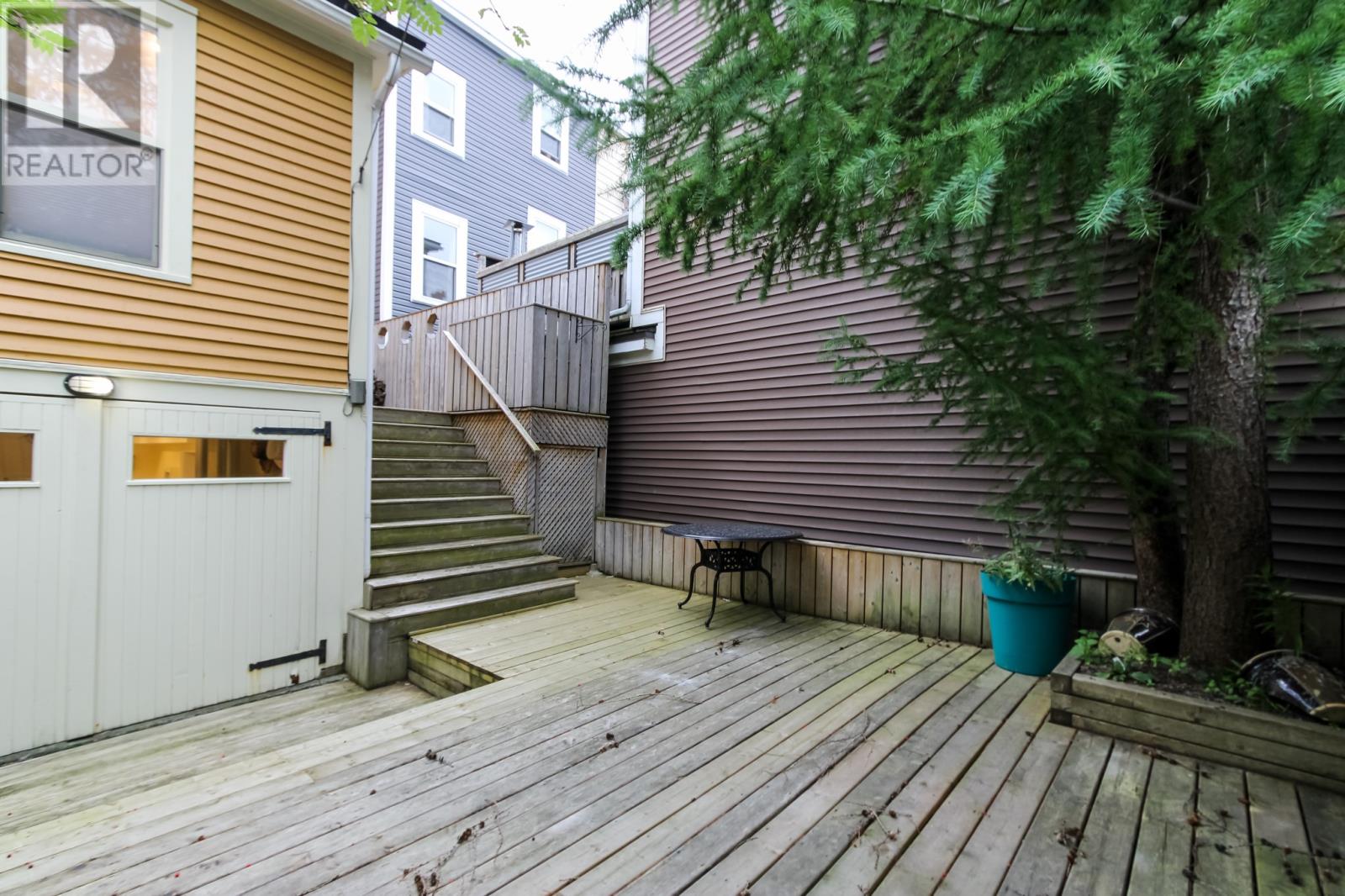 7 Flavin Street Property Photo 39