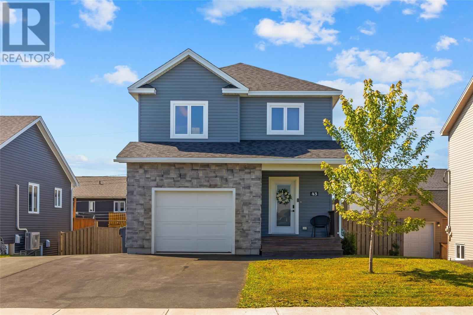 43 Challenger Crescent Property Photo 1