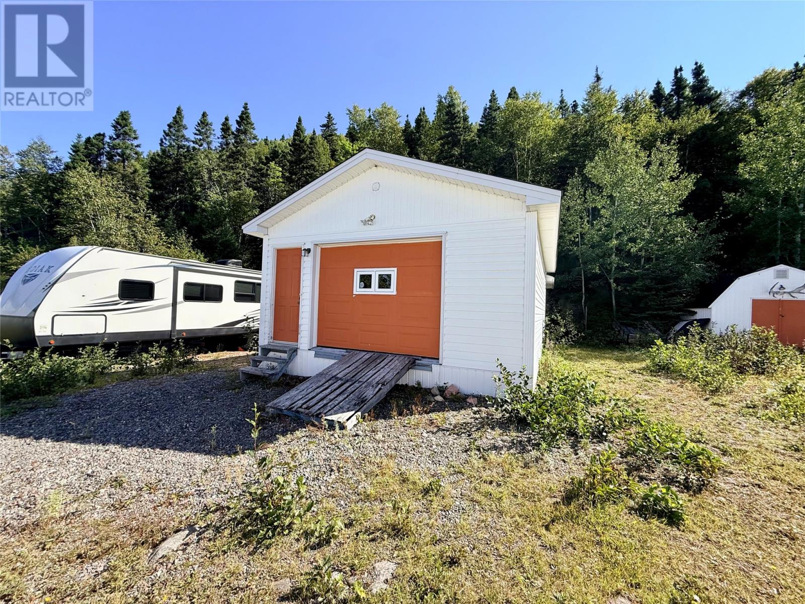 54 Premier Drive Property Photo 9