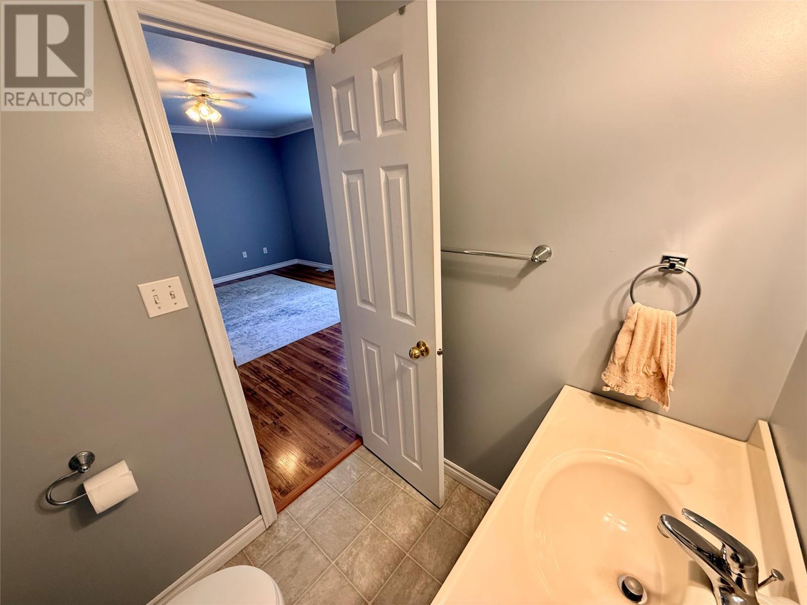 54 Premier Drive Property Photo 45