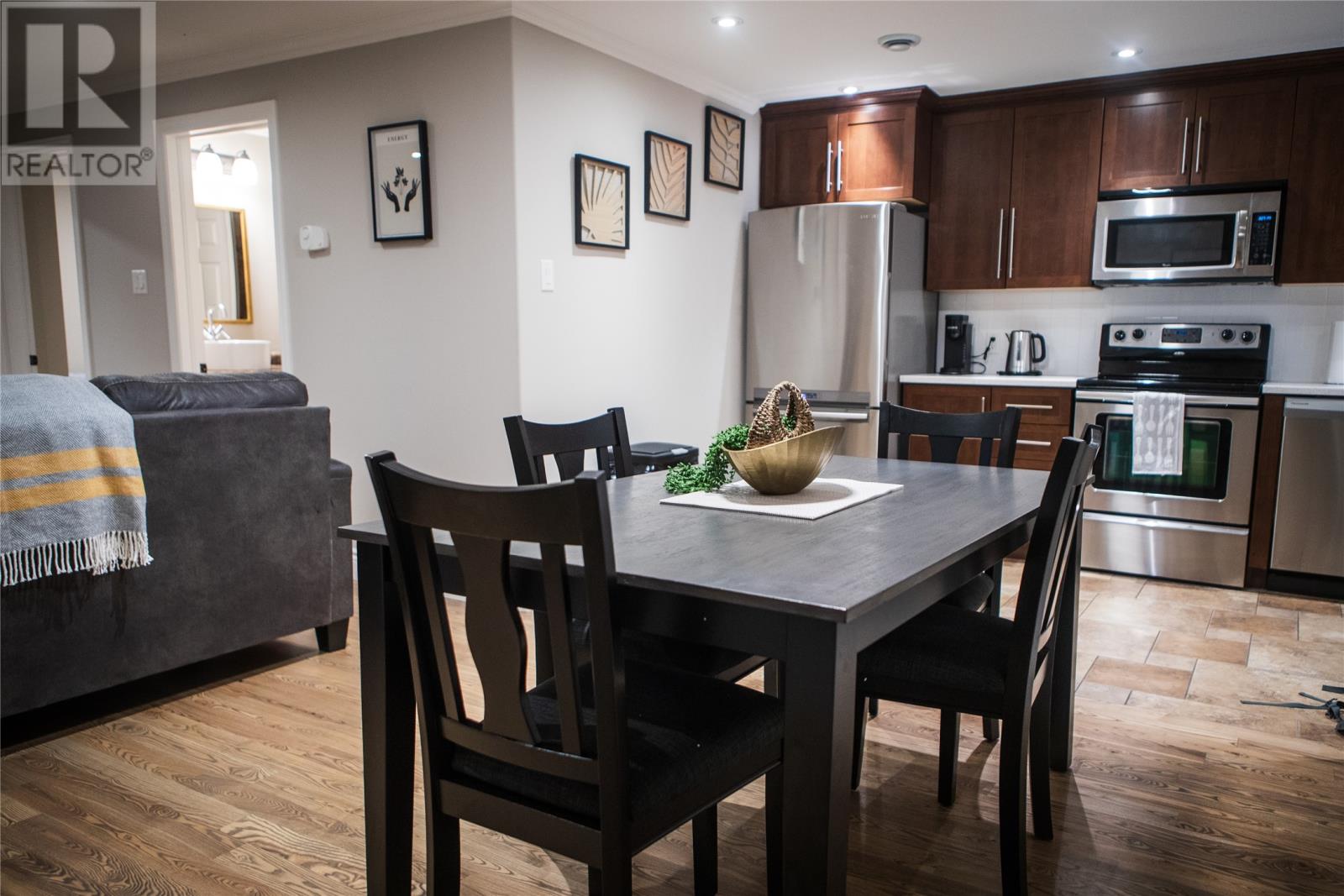 106 Water Street Unit#top Property Photo 3