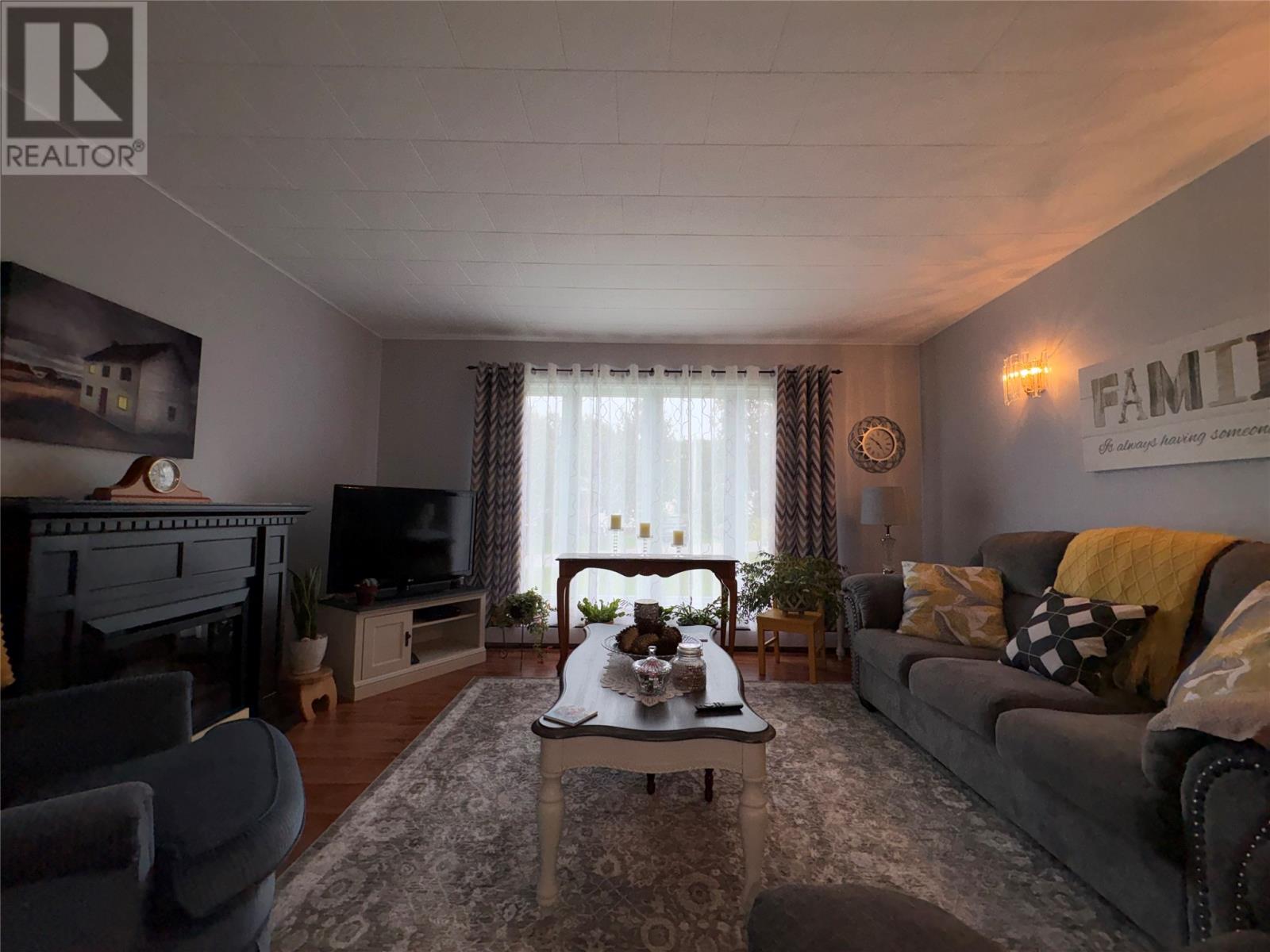 7 Bayview Road Property Photo 5