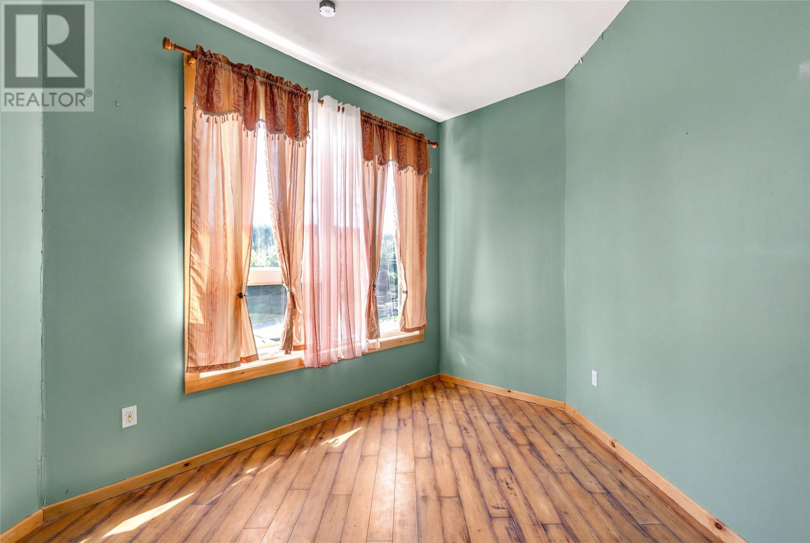 1 Brookside Road Property Photo 18