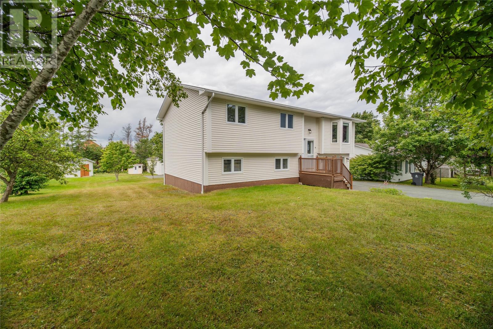 24 Middle Ridge Road Property Photo 2