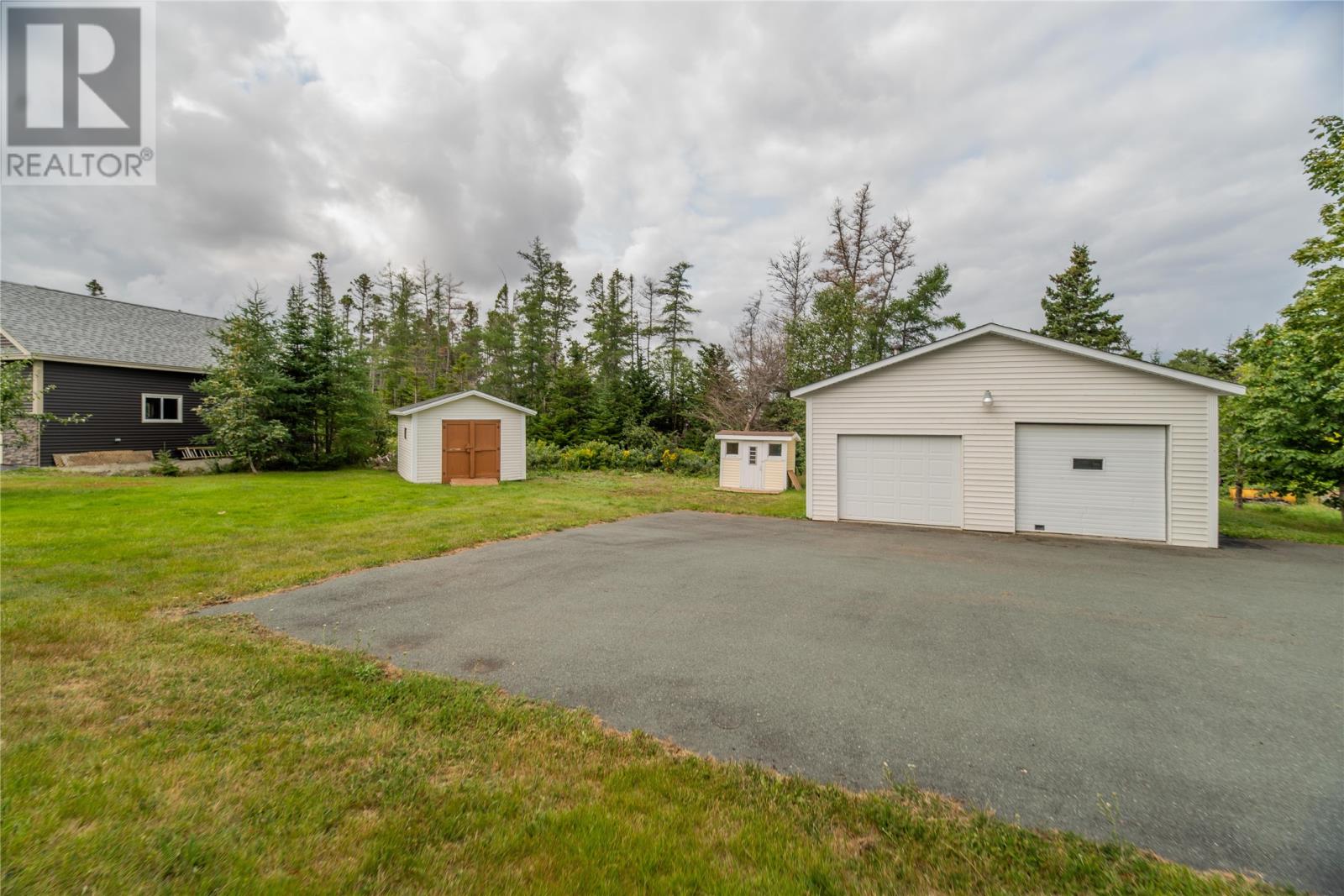 24 Middle Ridge Road Property Photo 44