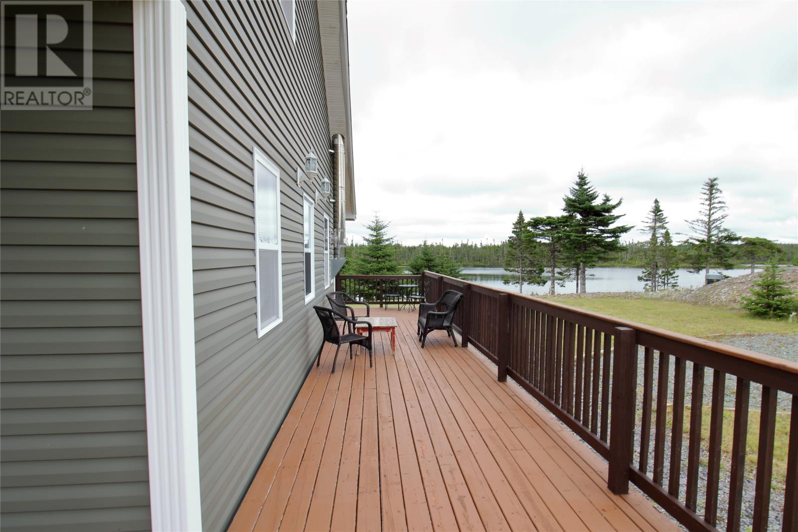 118 Country Lane Property Photo 6