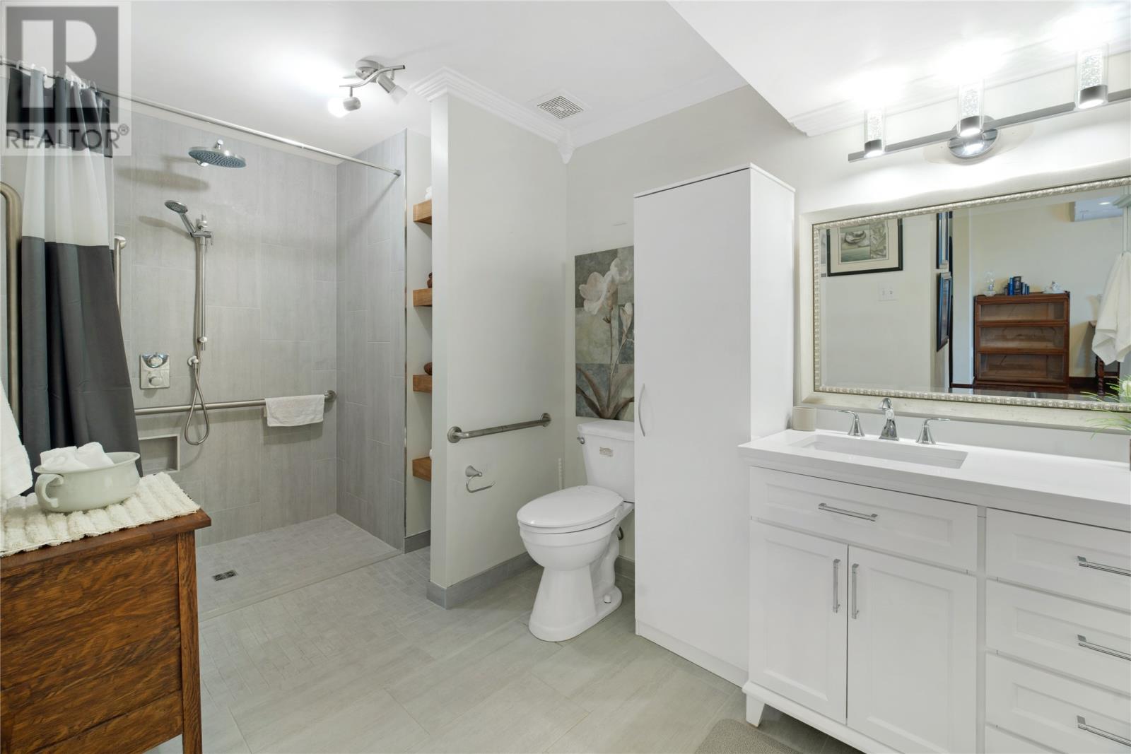 44 Middle Arm Road Property Photo 16