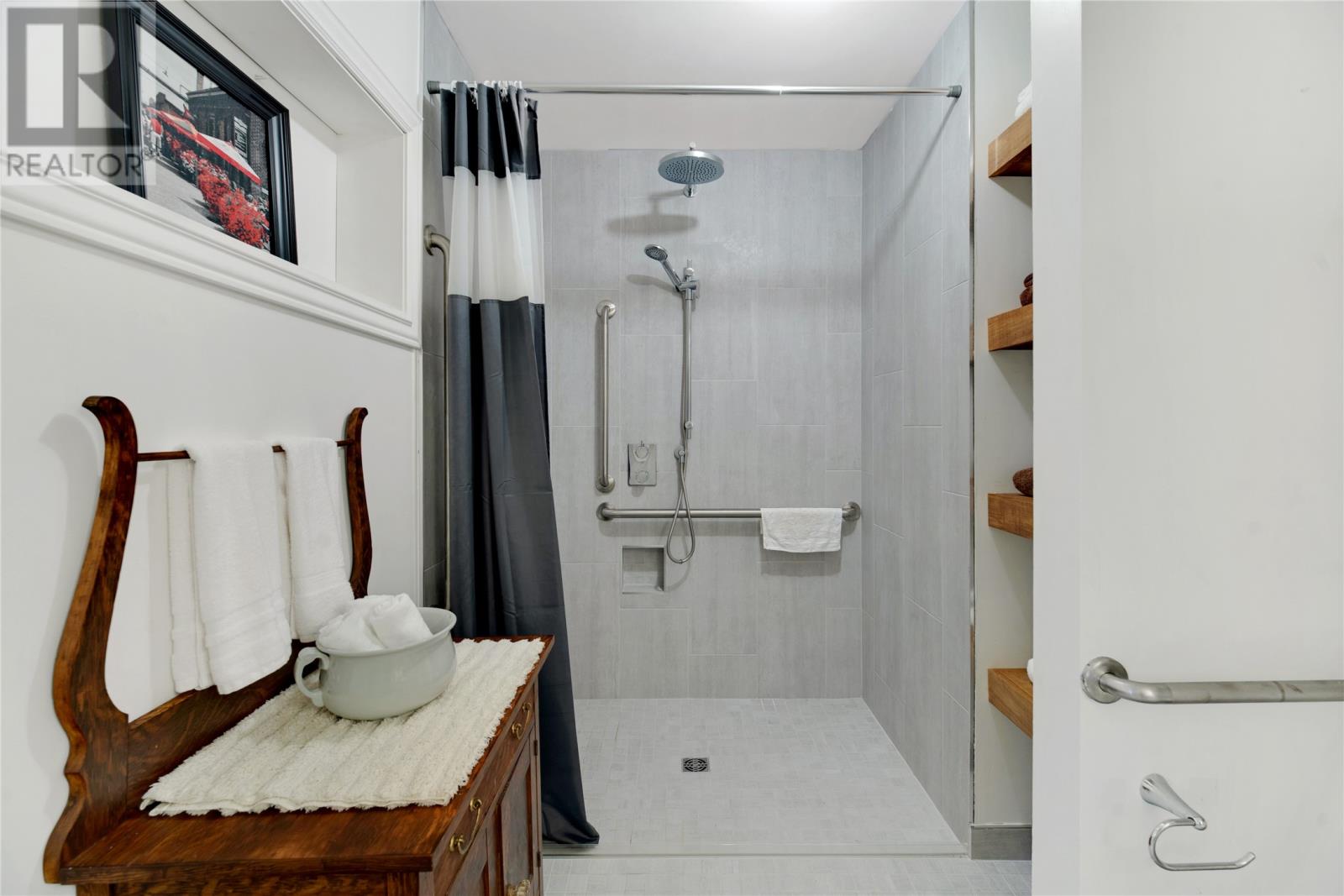 44 Middle Arm Road Property Photo 17