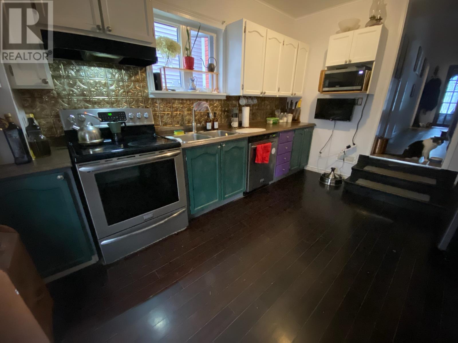317 - 319 Lemarchant Road Property Photo 3