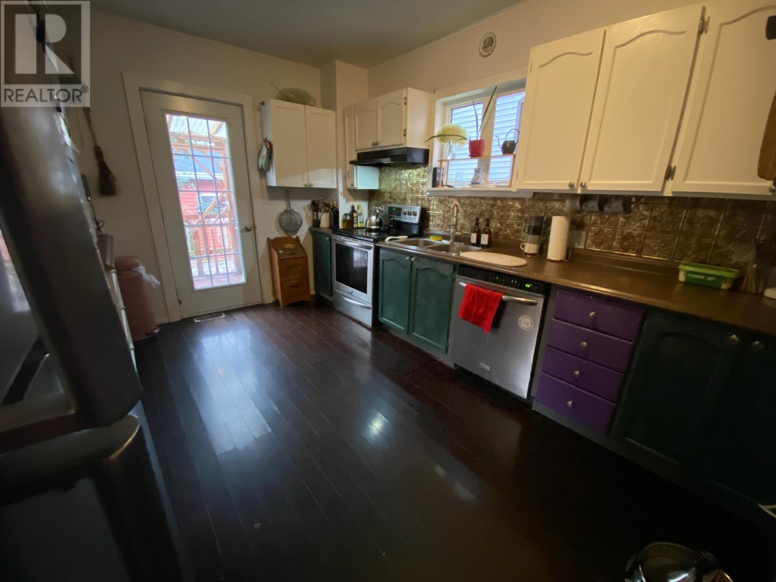 317 - 319 Lemarchant Road Property Photo 4