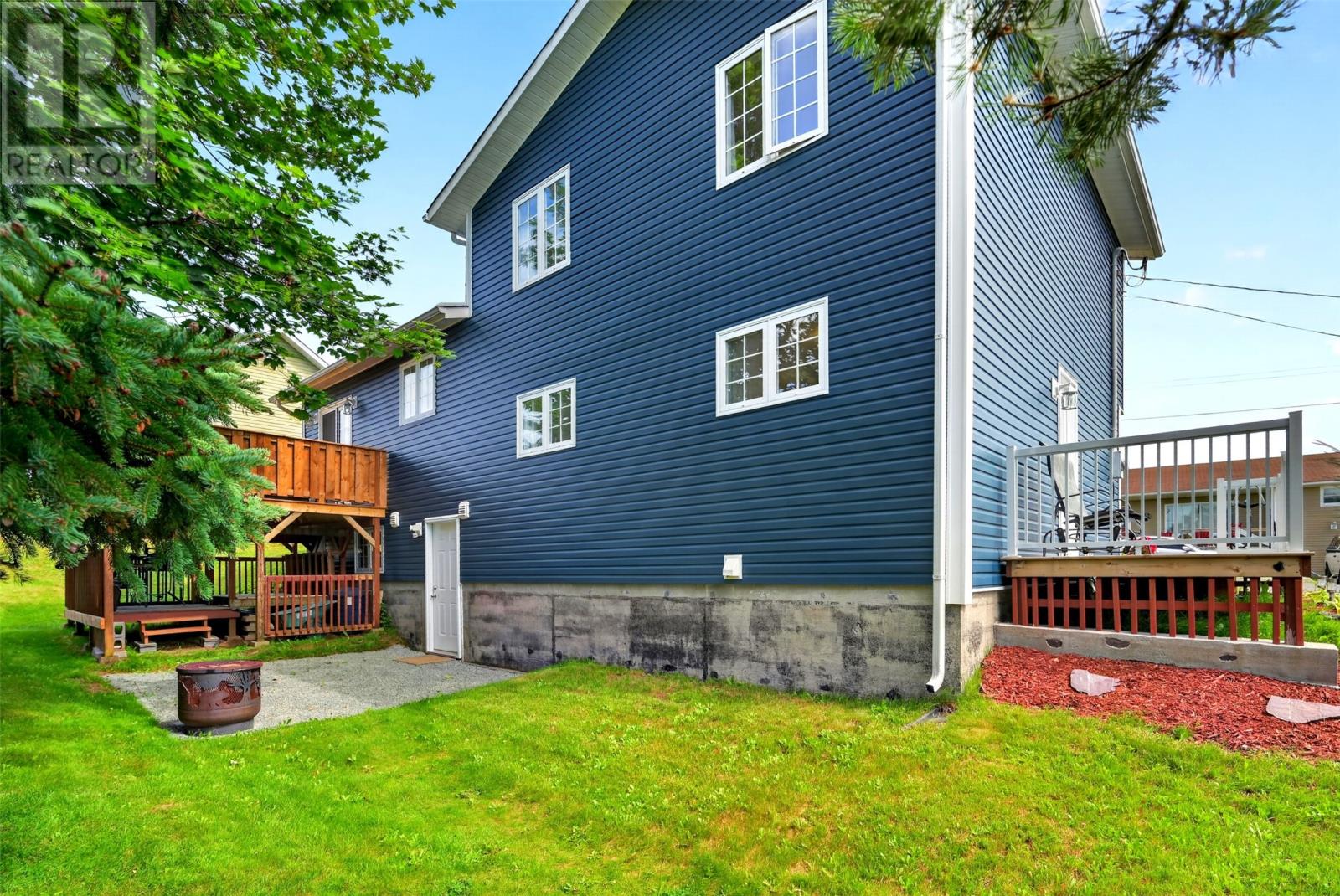 4 Parade Street Property Photo 34