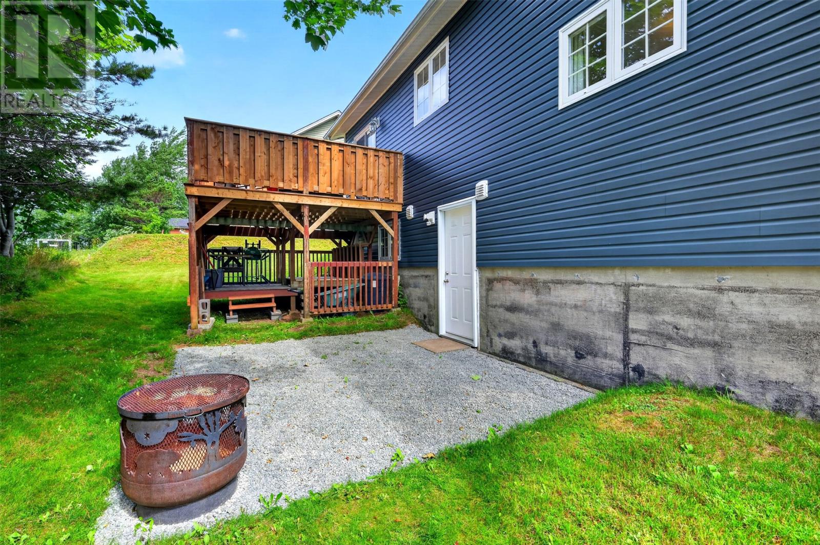 4 Parade Street Property Photo 35