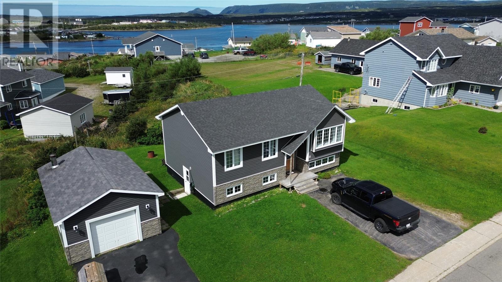 11 Sunset Drive Property Photo 1