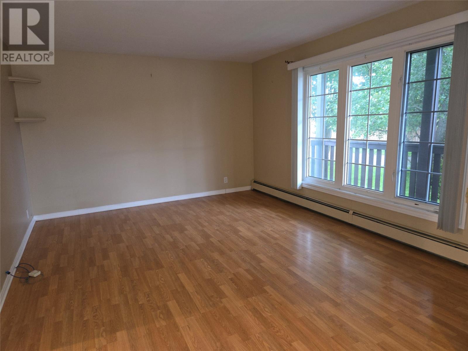 18 Crescent Street Property Photo 8