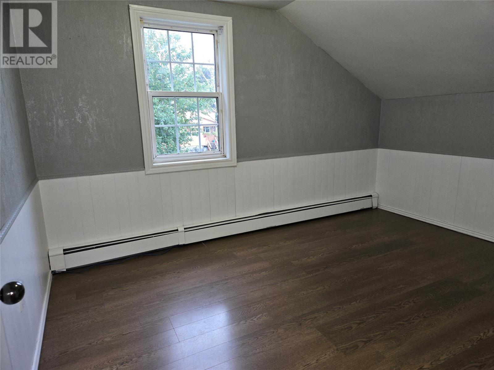 18 Crescent Street Property Photo 15