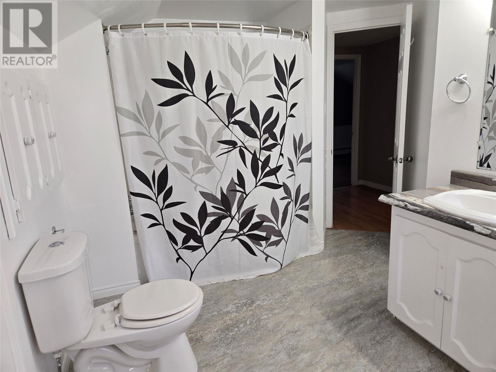 18 Crescent Street Property Photo 18