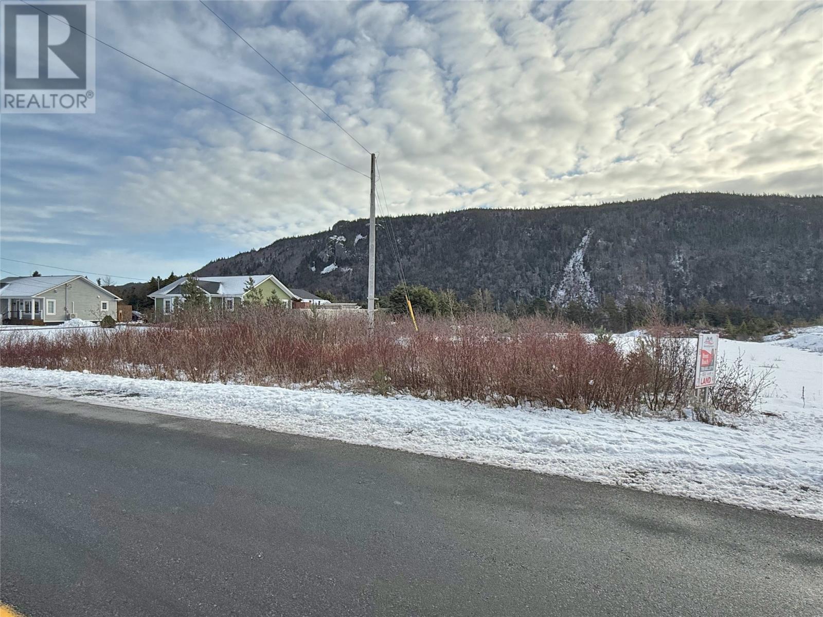 287 North River Road Property Photo 1