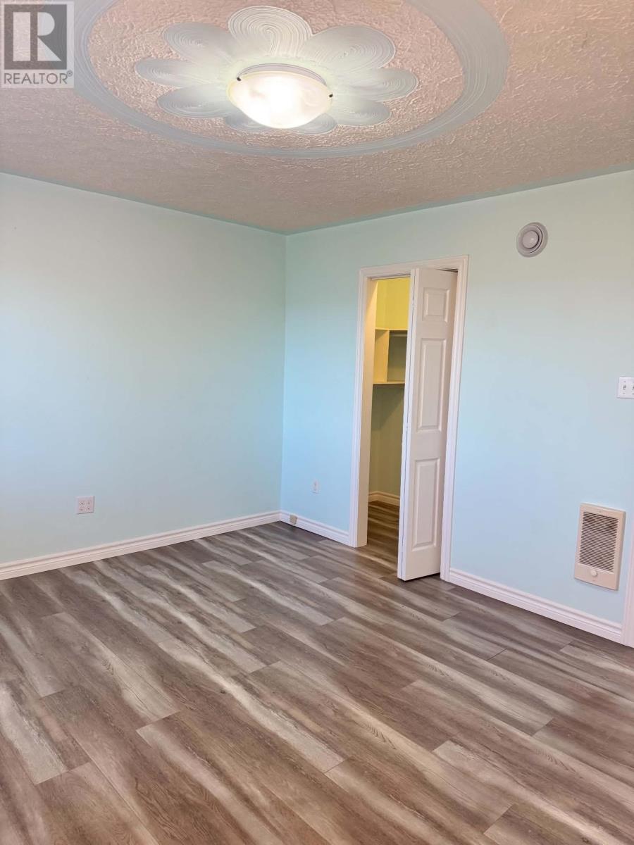 228 Main Street N Property Photo 31