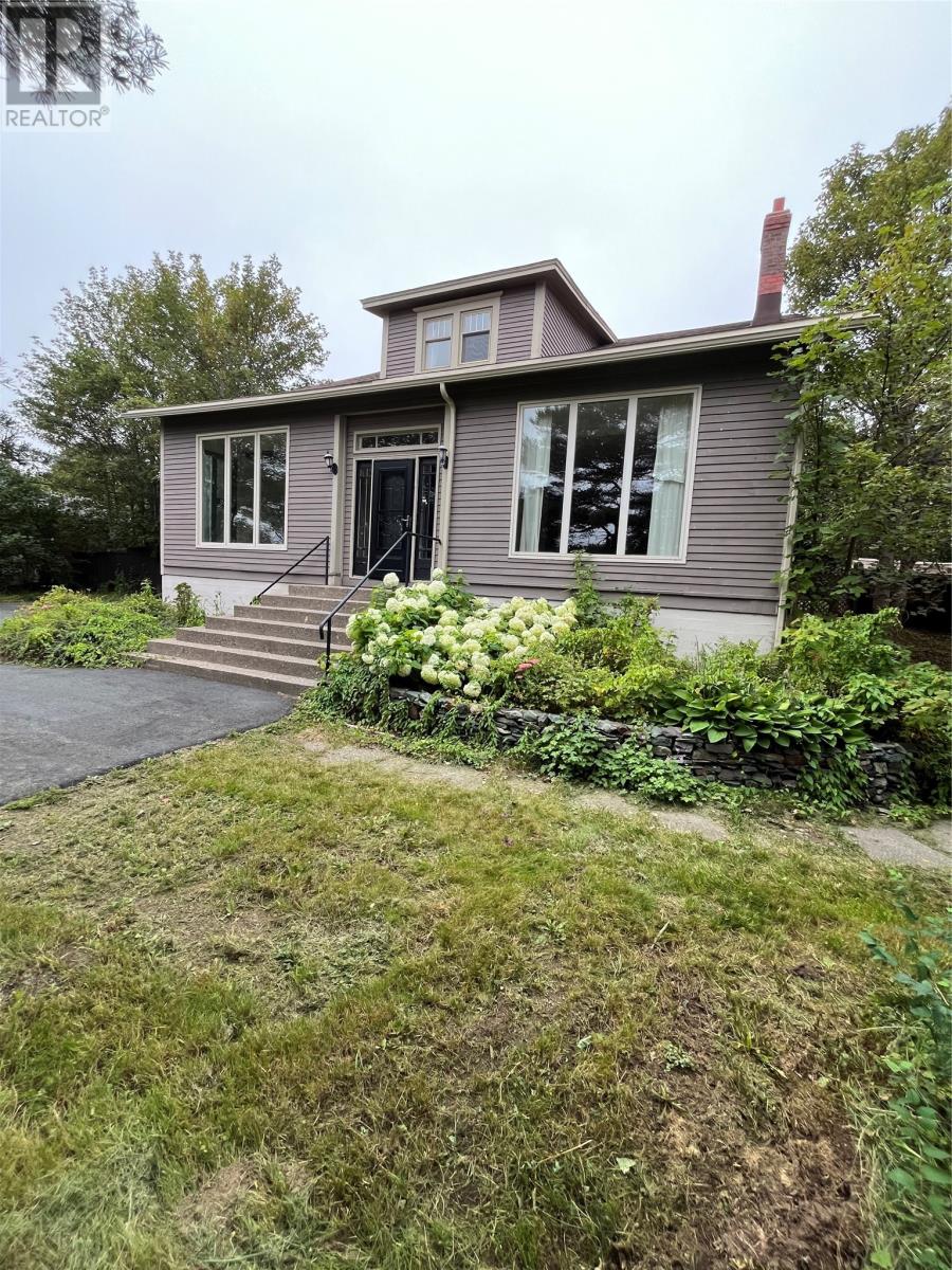 300 Topsail Road Photo de la propriété 1