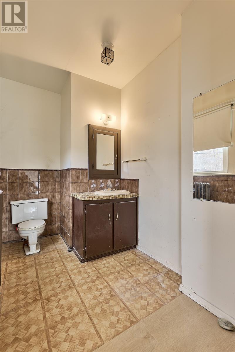 300 Topsail Road Property Photo 33