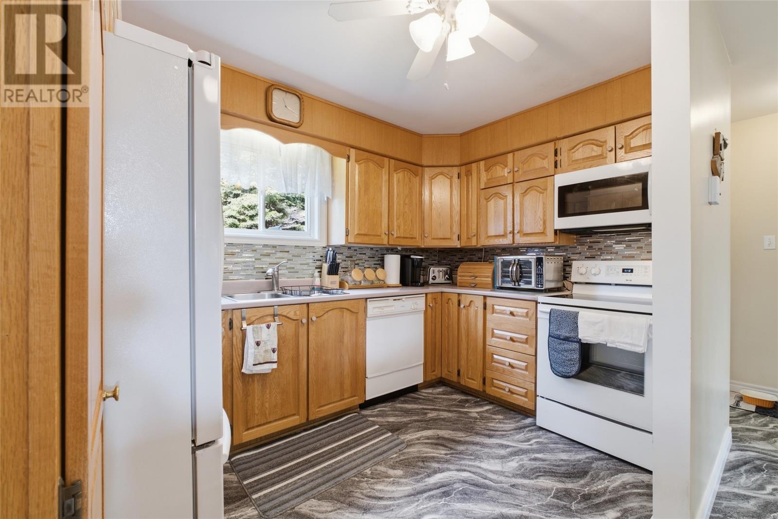 33 Harbour Drive Property Photo 15