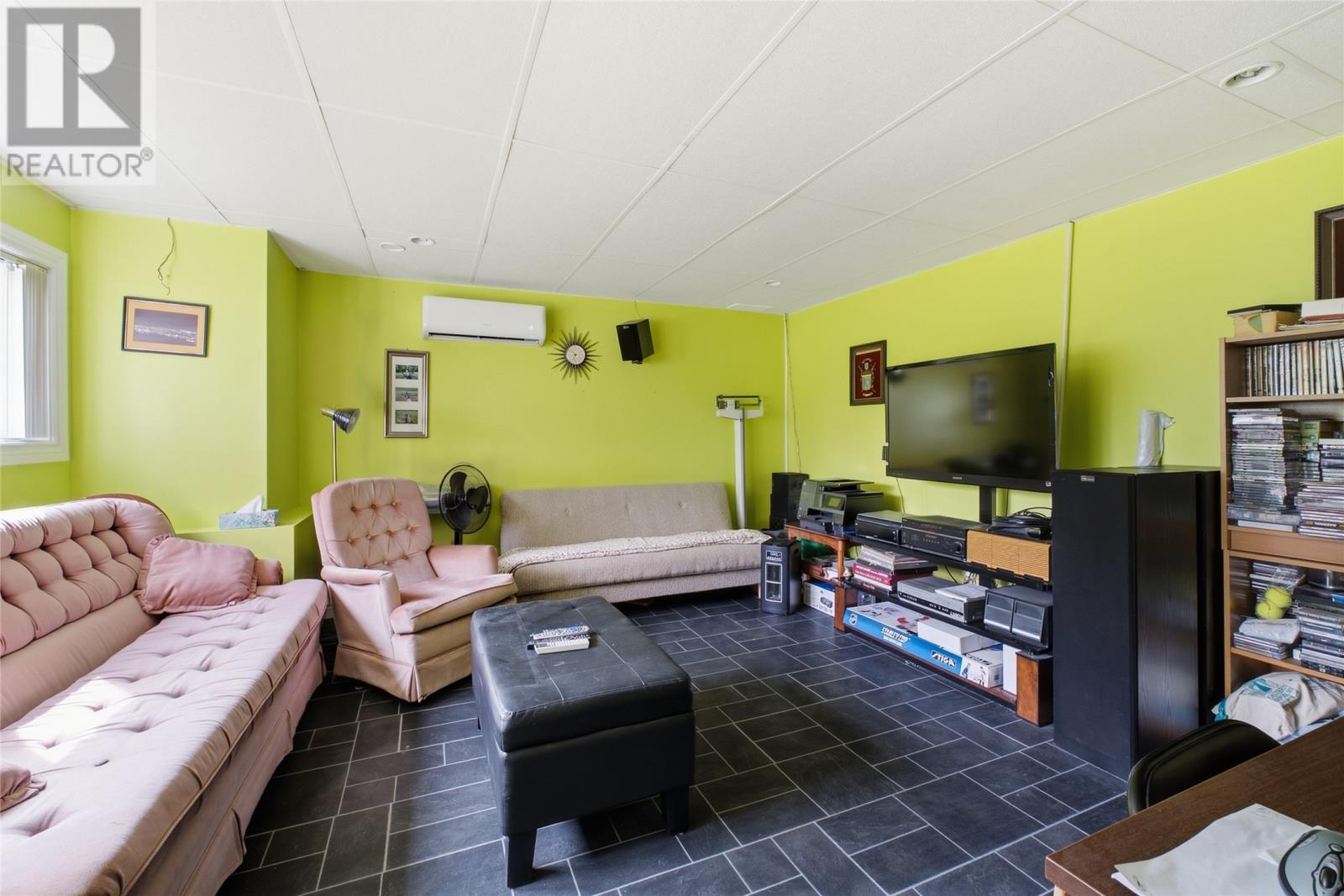 33 Harbour Drive Property Photo 28