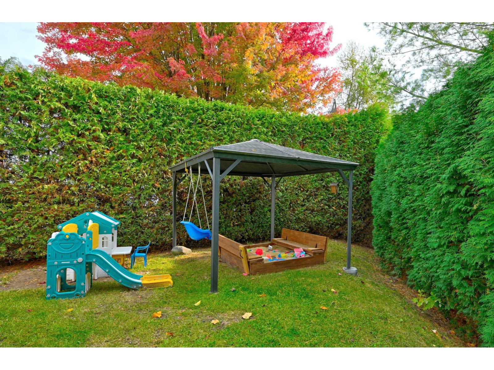 27 Rue De La Rive Property Photo 33