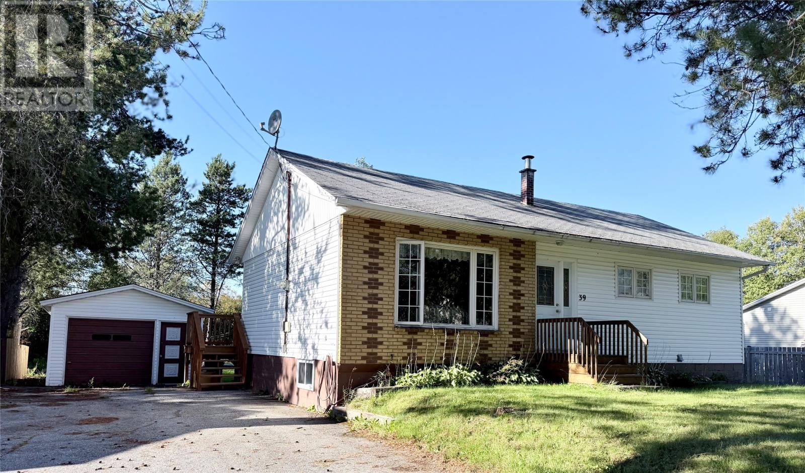 39 Dawson Drive Property Photo 1