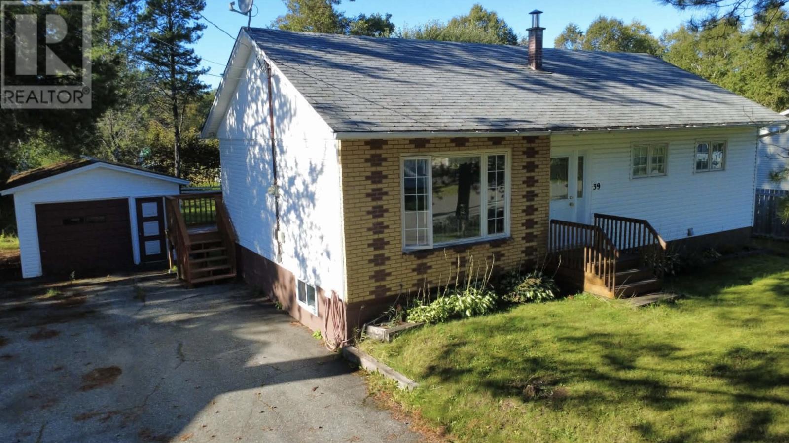 39 Dawson Drive Property Photo 23