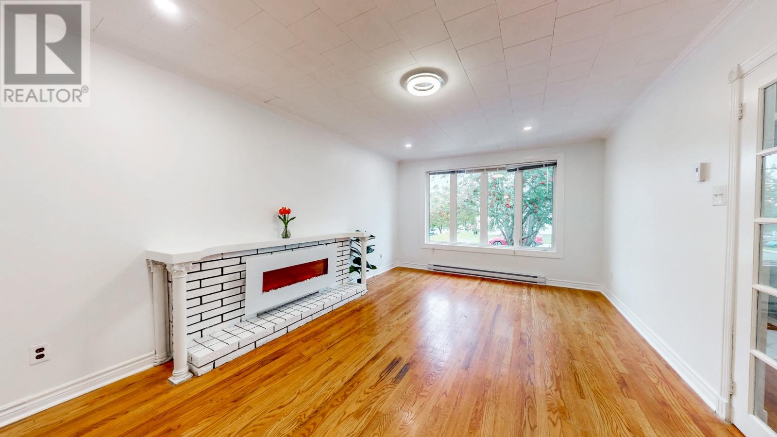 40 Diana Road Property Photo 6