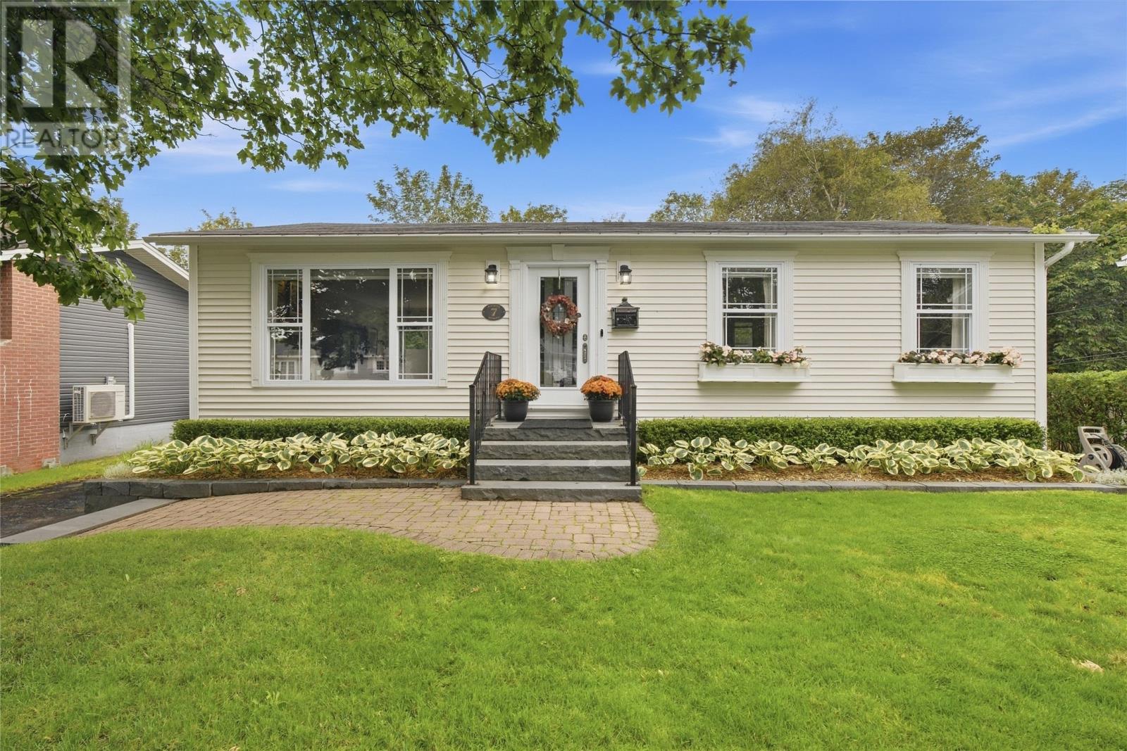 7 Halifax Street Property Photo 1