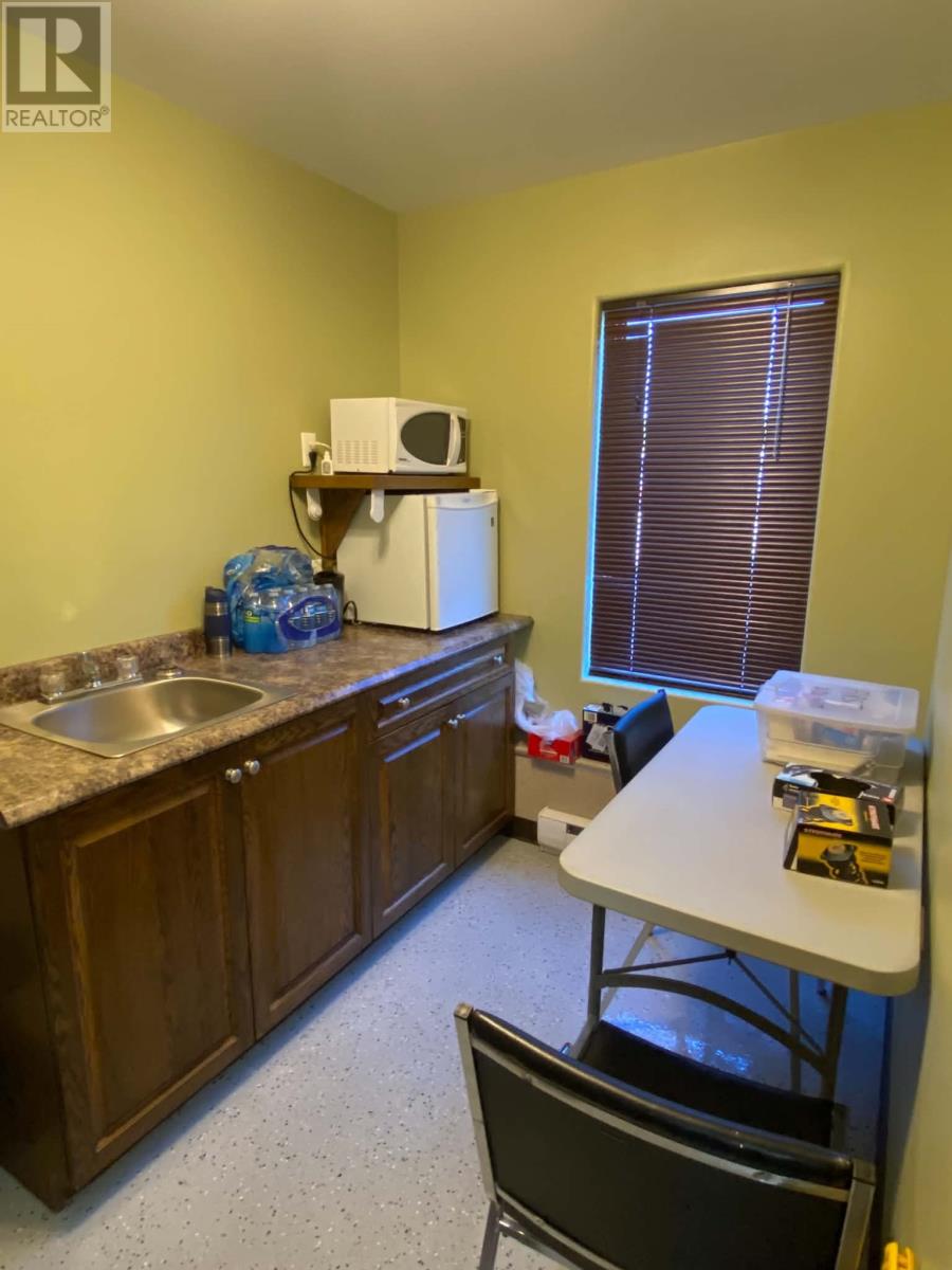 17 Gatehouse Road Property Photo 15