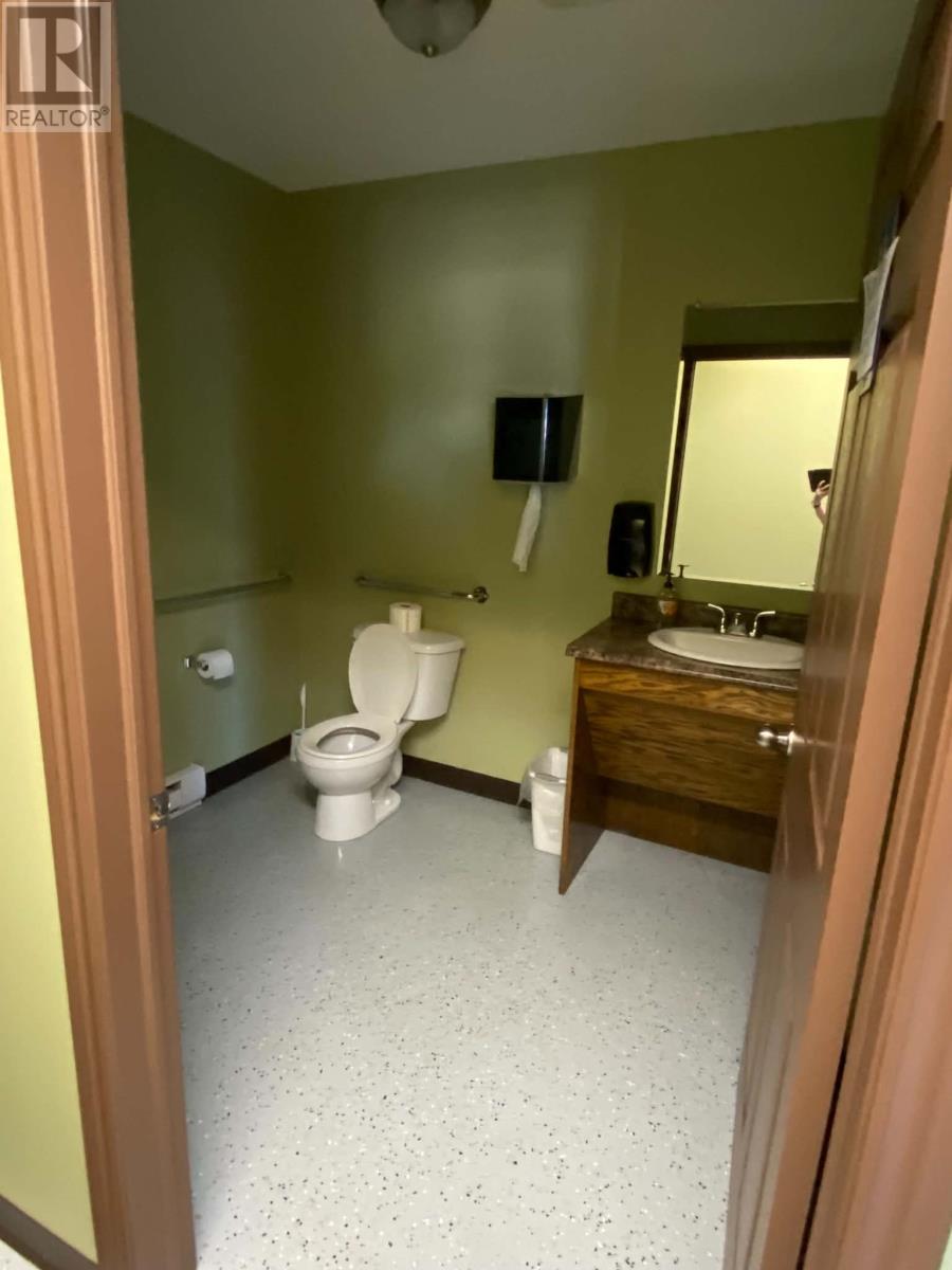 17 Gatehouse Road Property Photo 20