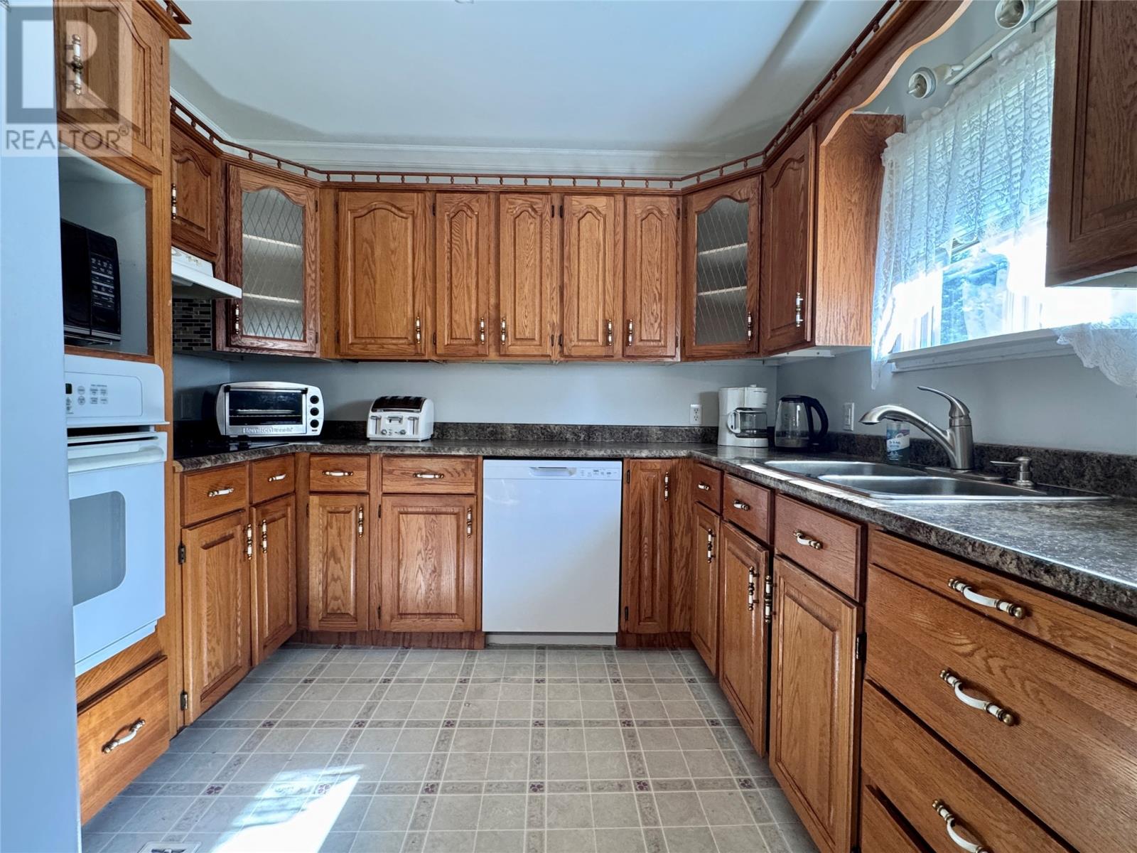 108 High Street Property Photo 7