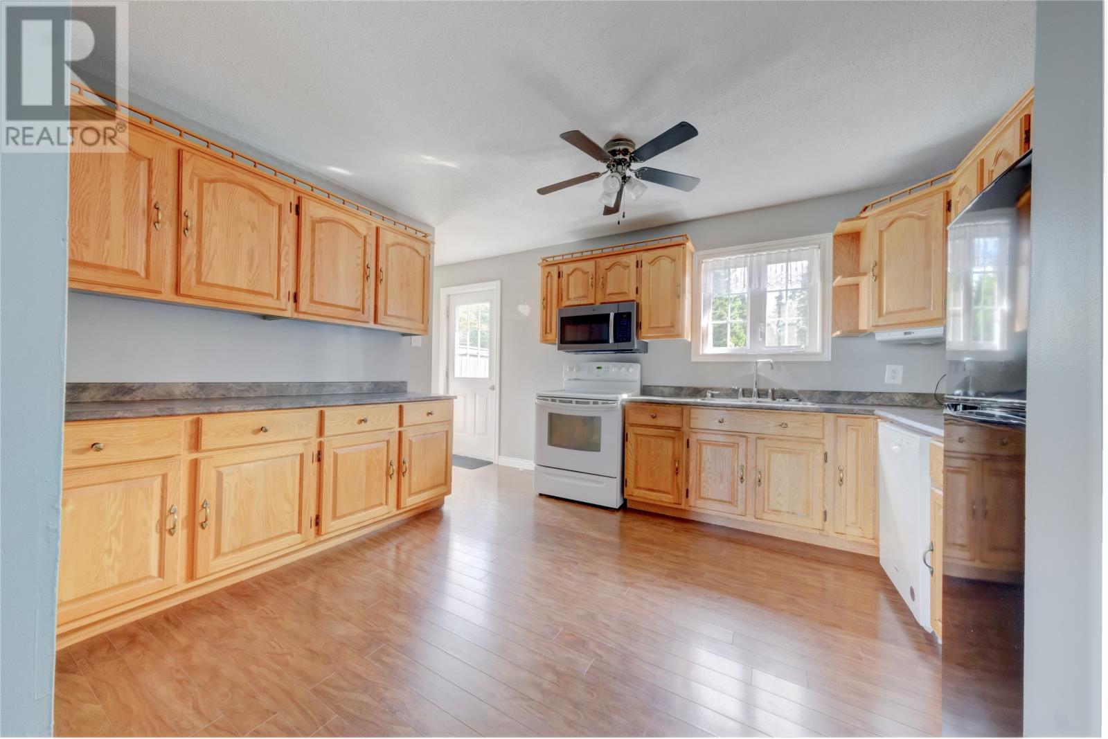 18 Mountainview Road Property Photo 6