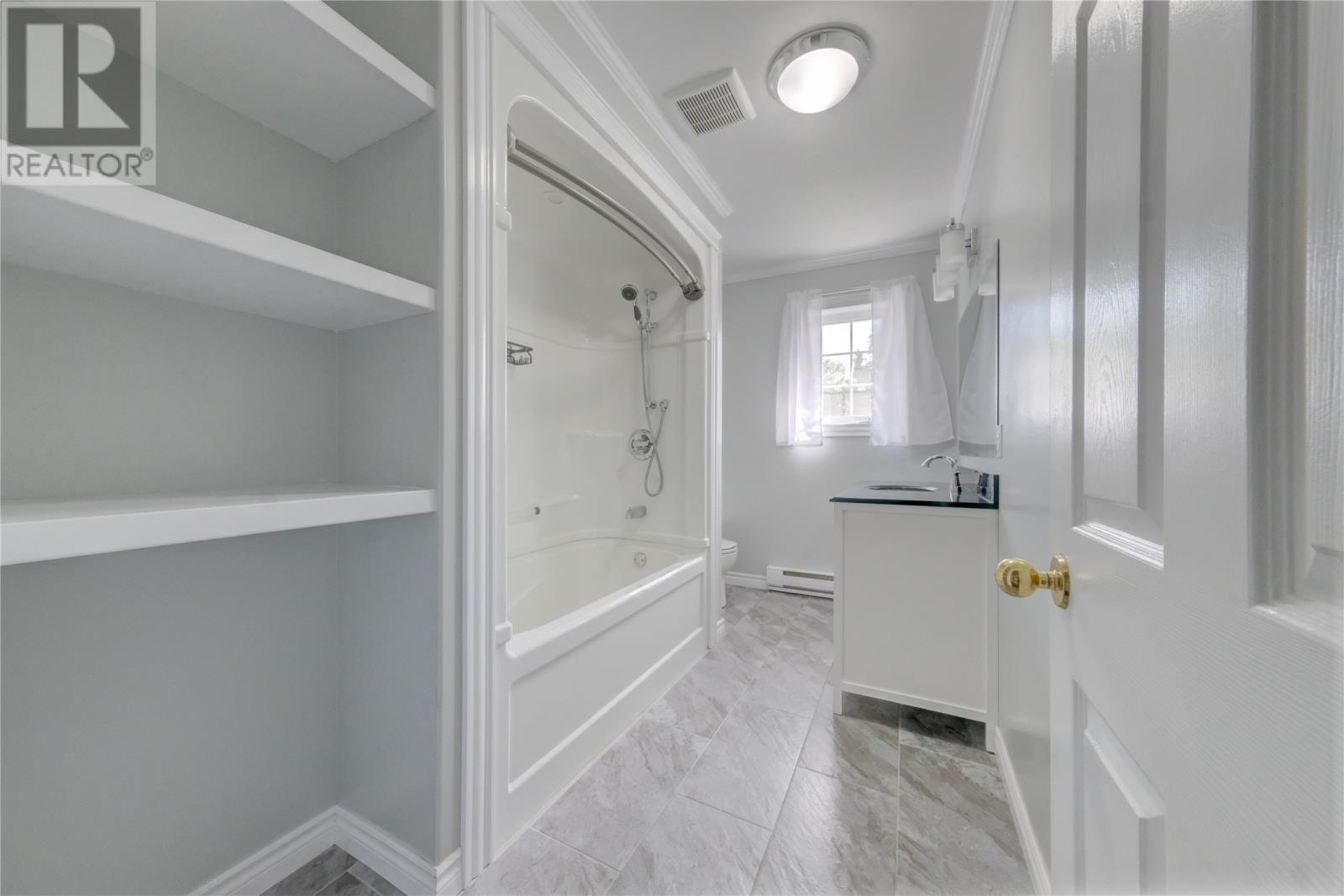 18 Mountainview Road Property Photo 8