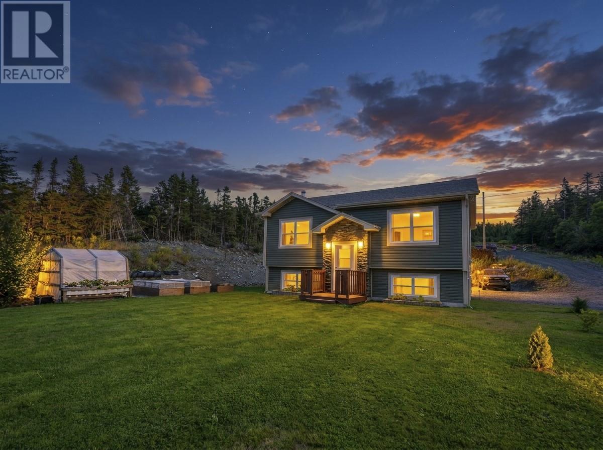 2 Max's Lane Property Photo 1