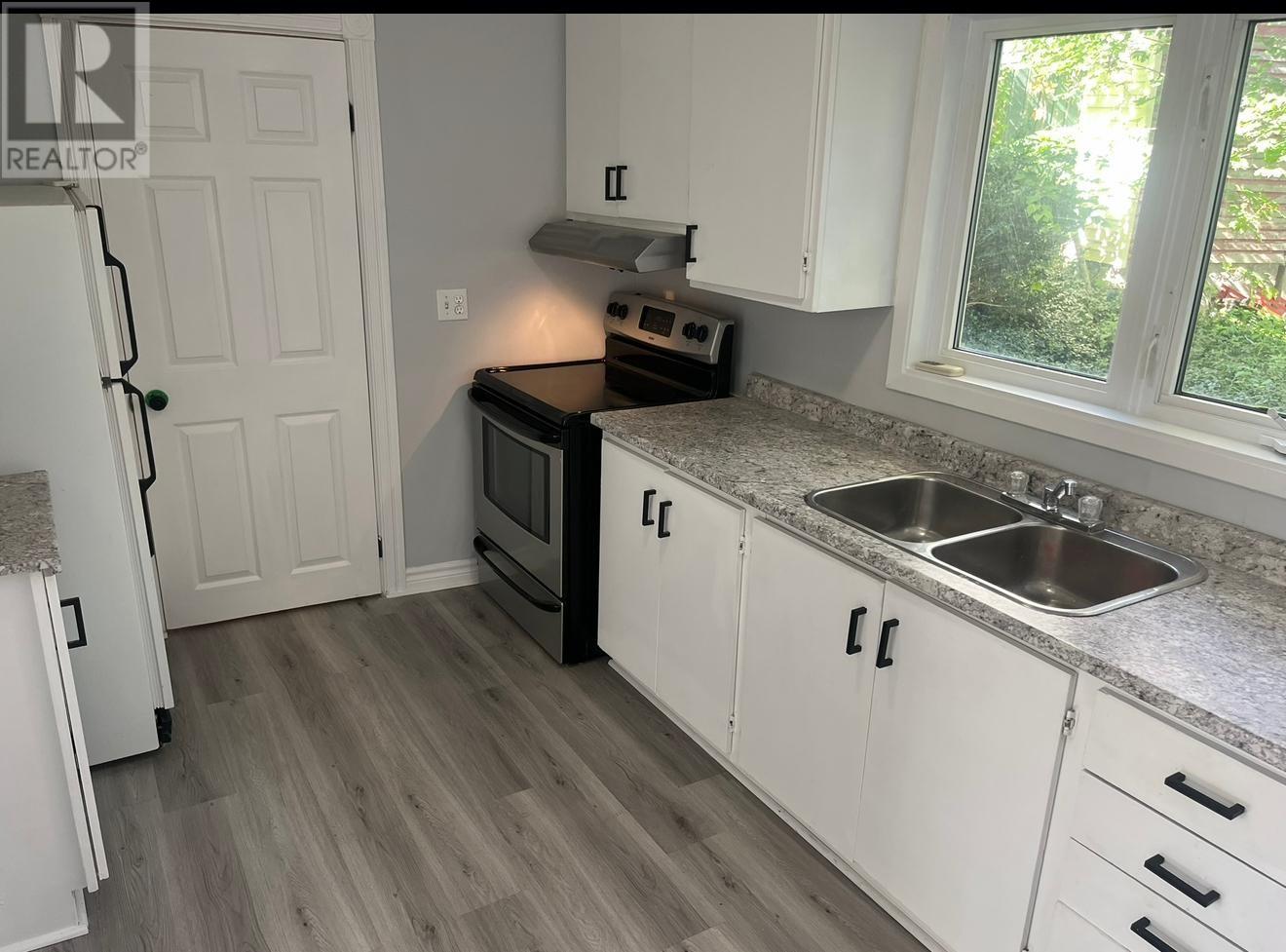 30 Boncloddy Street Property Photo 2