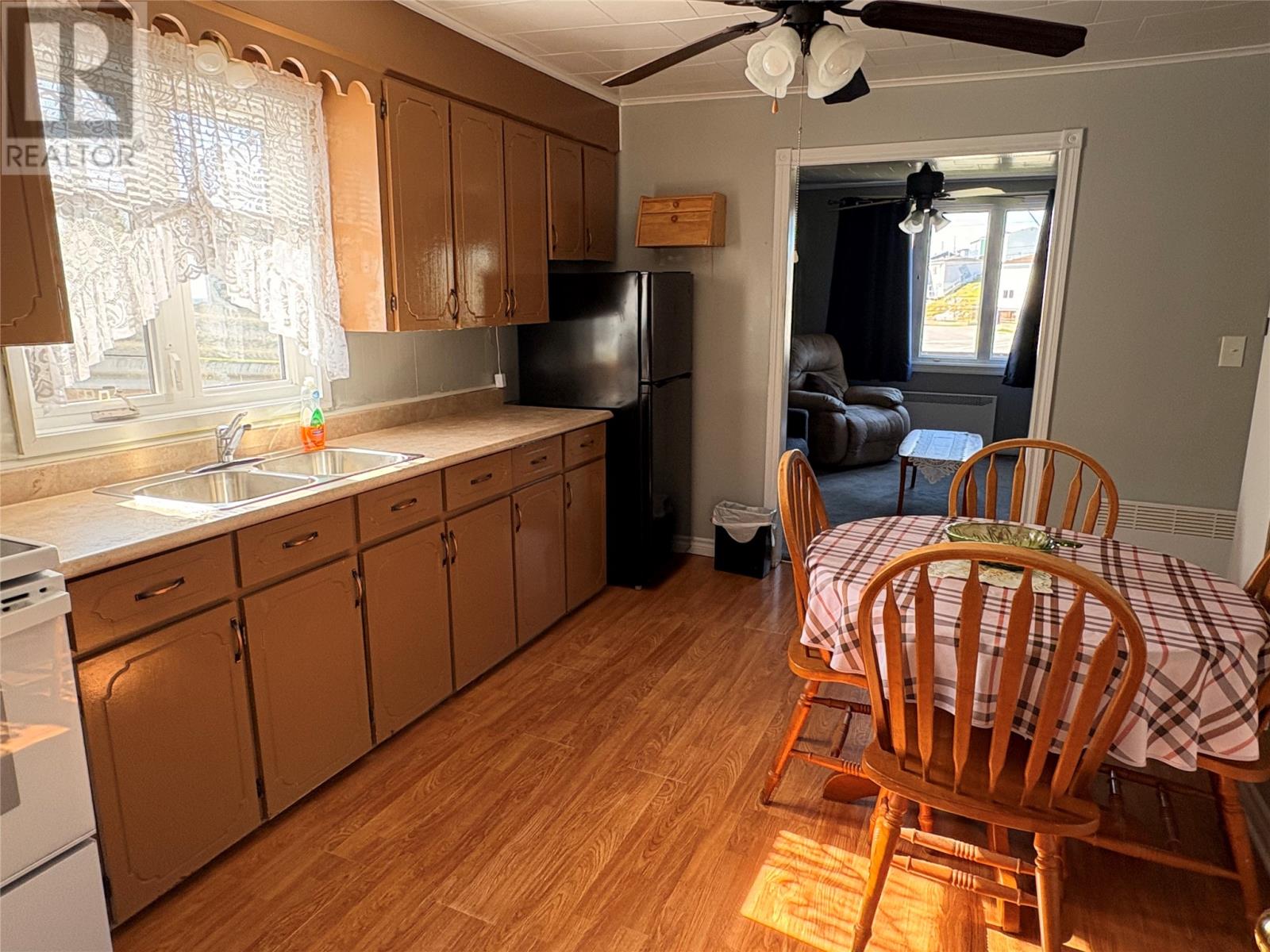 38 Brook Street Property Photo 5