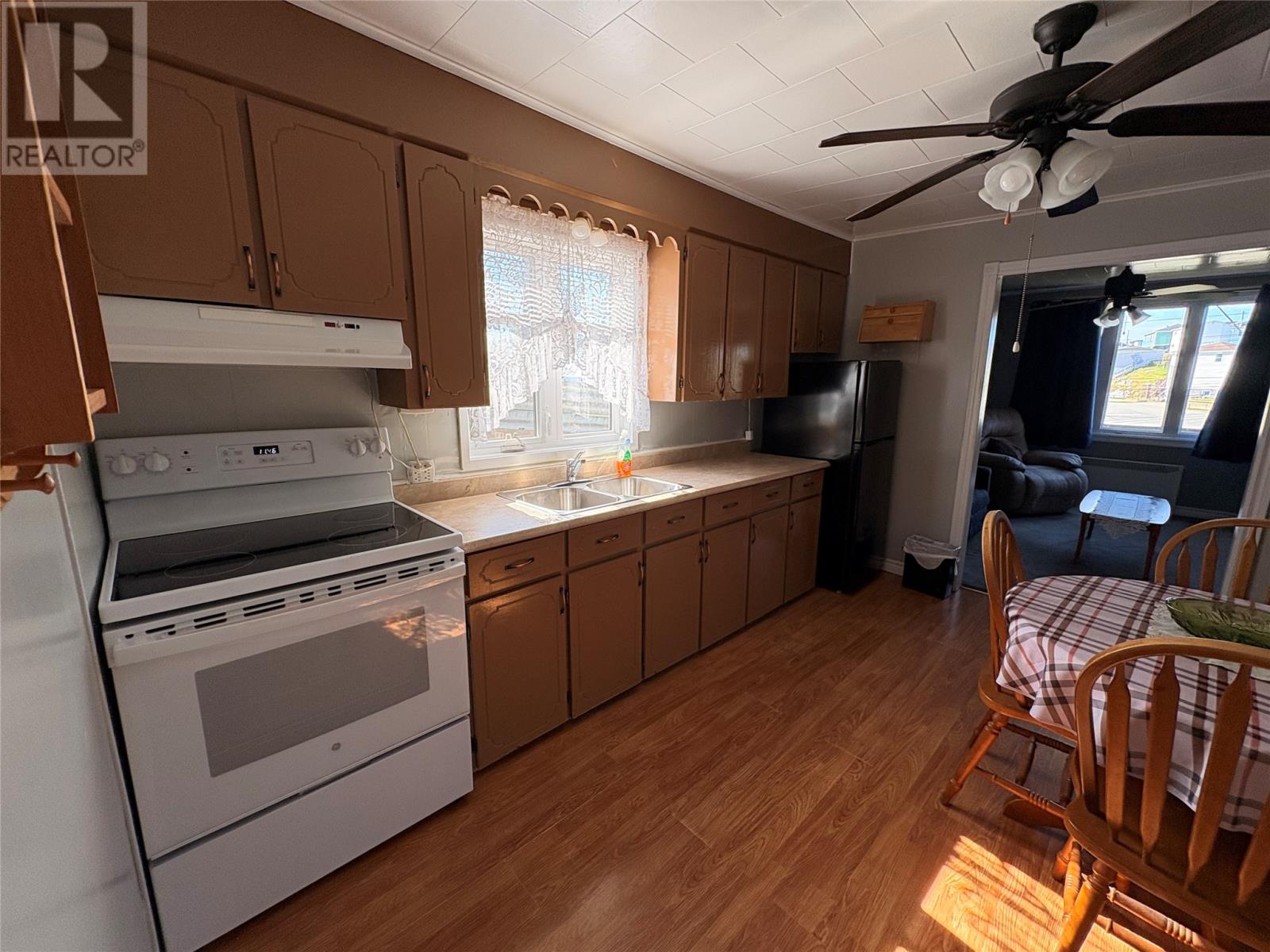 38 Brook Street Property Photo 6