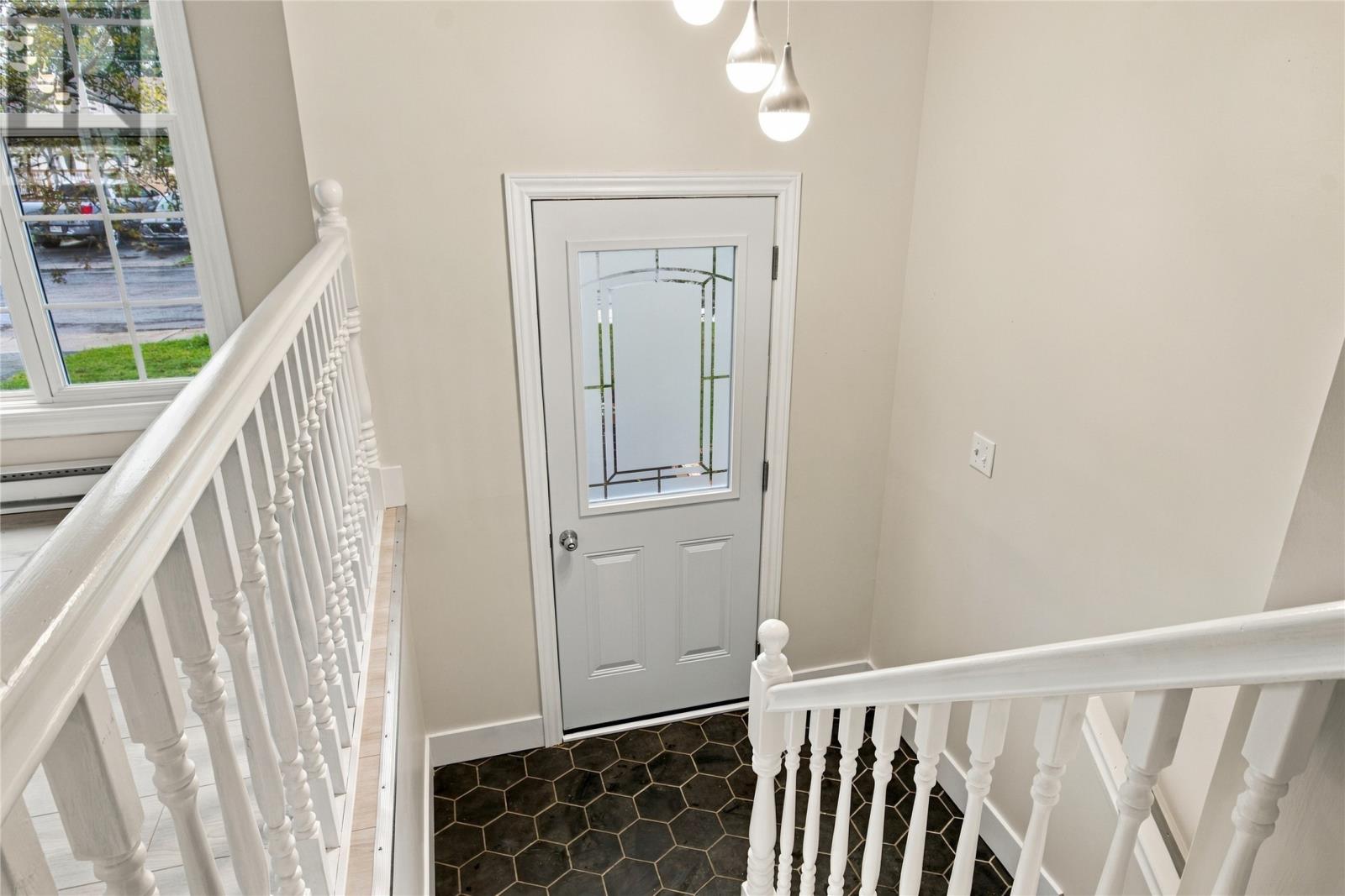 98 Rickenbacker Road Property Photo 2