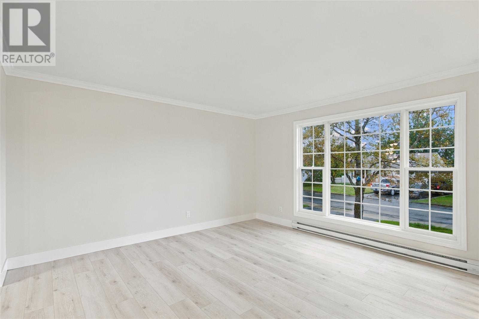98 Rickenbacker Road Property Photo 3