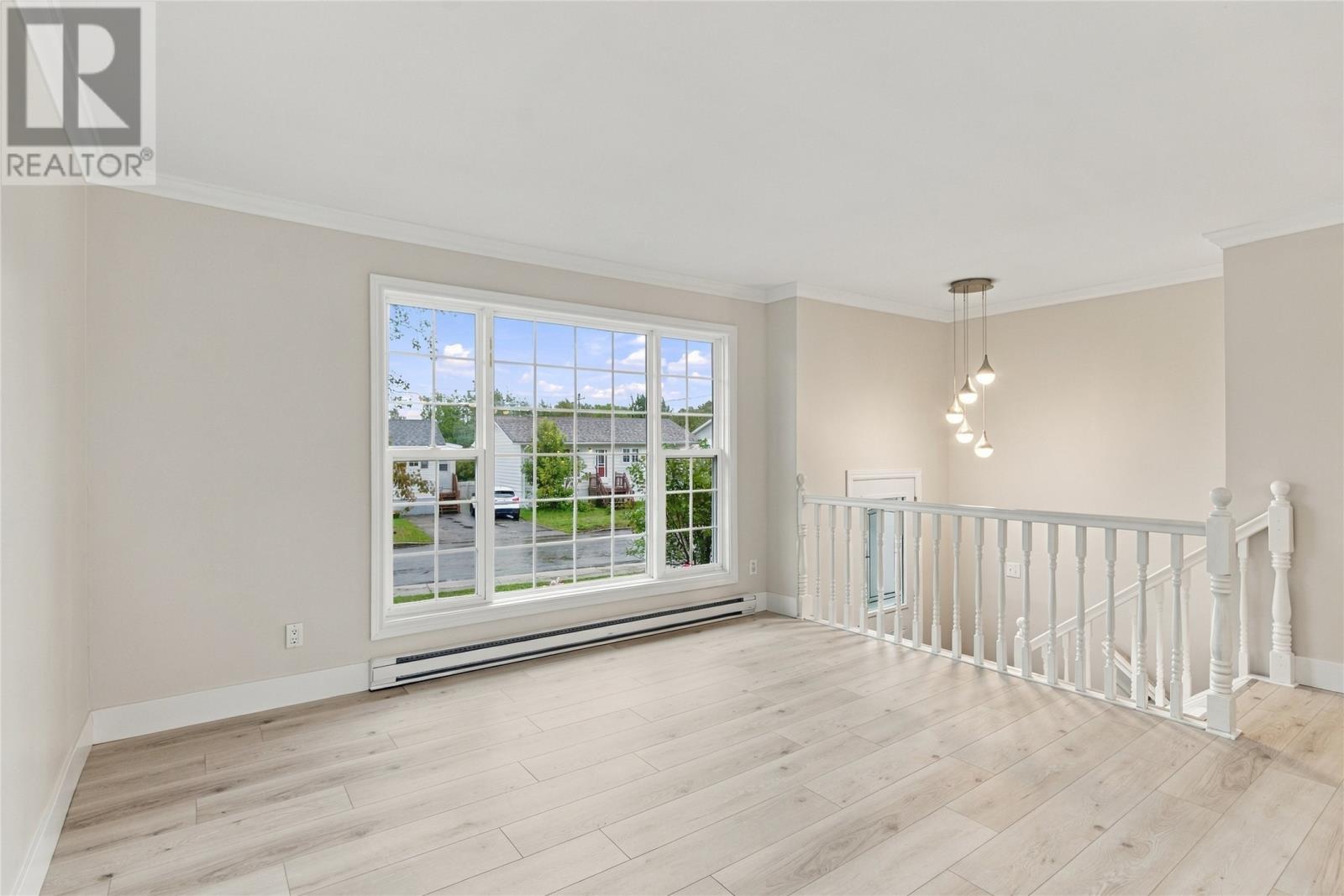98 Rickenbacker Road Property Photo 4