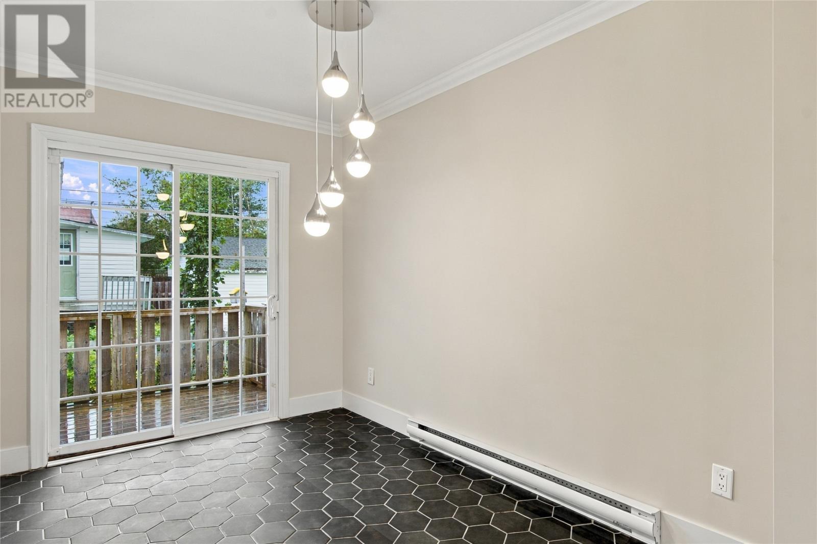 98 Rickenbacker Road Property Photo 6