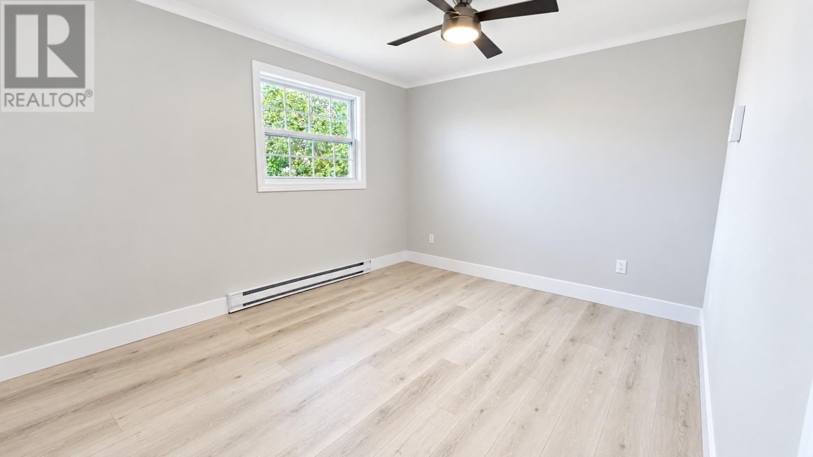 98 Rickenbacker Road Property Photo 12